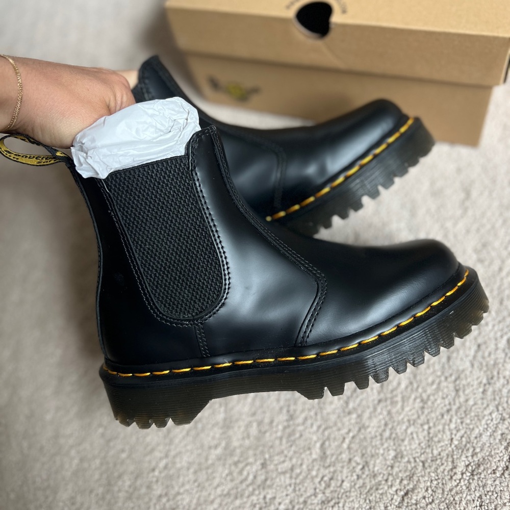 Dr Martens 2976 BEX SMOOTH LEATHER CHELSEA BOOTS US 6
